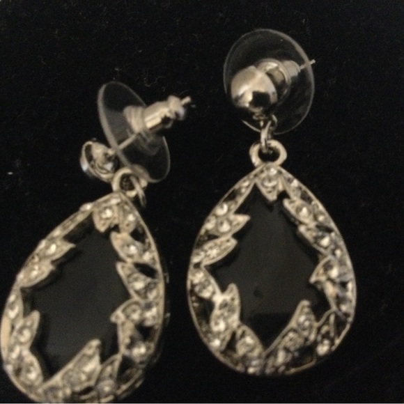 Vintage Necklace with Matching Earrings Silver/Black - Picture 4 of 4